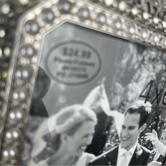 NWT-Pretty silver-tone easel backed-picture frames-pair(2) - Picture 6 of 10